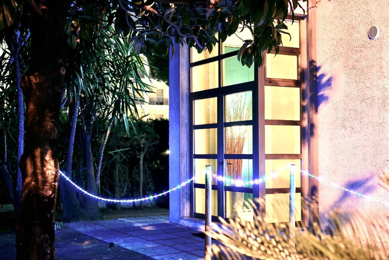 Buenretirope - Confortevoli Appartamentini Con Giardino Pescara Exterior photo