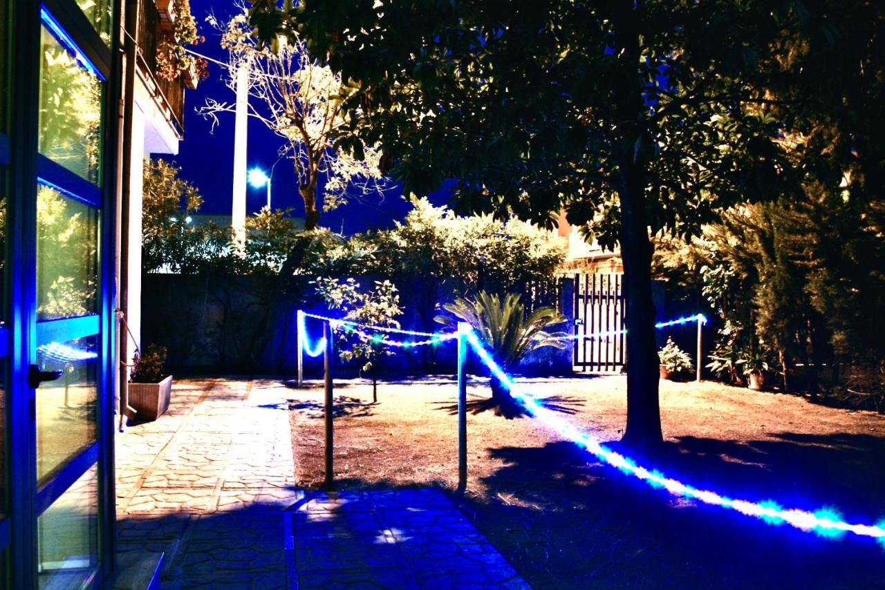 Buenretirope - Confortevoli Appartamentini Con Giardino Pescara Exterior photo